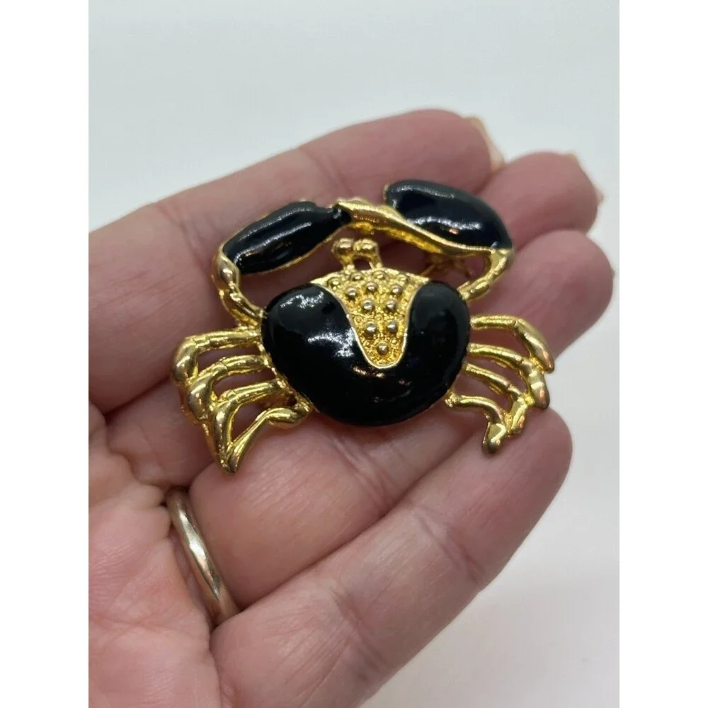 Black Enamel Crab Brooch Gold Tone Coastal Nautical Beach Statement Pin